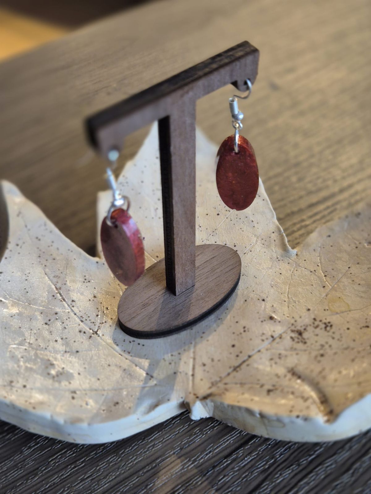 Pendientes de epoxi malva — foto 3